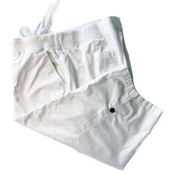 Catherine's Cargo Capris, White Size 2X (22/24w) - Picture 1 of 7